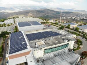noleggio tetti di magazzini industriali per centrale fotovoltaica